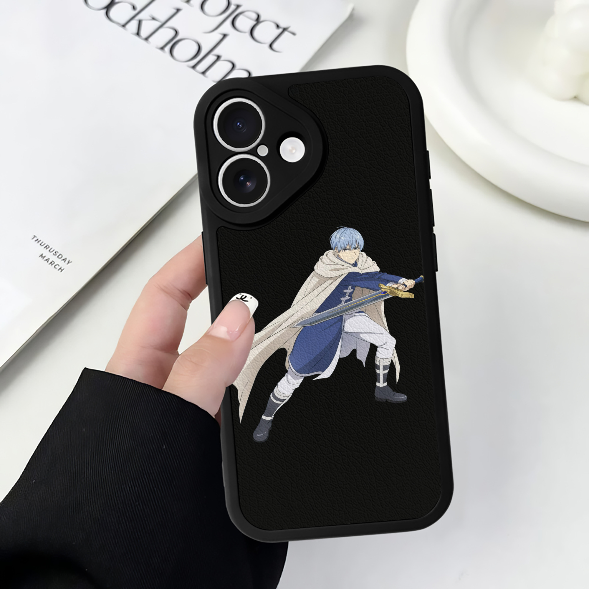 （画像用） 葬送のフリーレン Frieren 【iPhone 16シリーズ対応】シリコンスマホケース（レザー調） 材質：シリコン